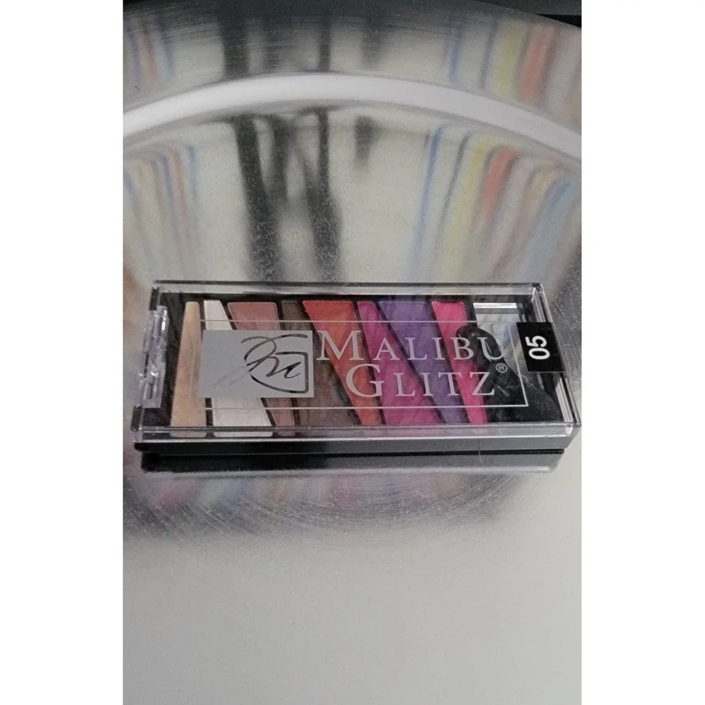 Malibu Glitz Eyeshadow Palette Shades Nos 05 06 07 08 Multicolor New 4 5.00 each